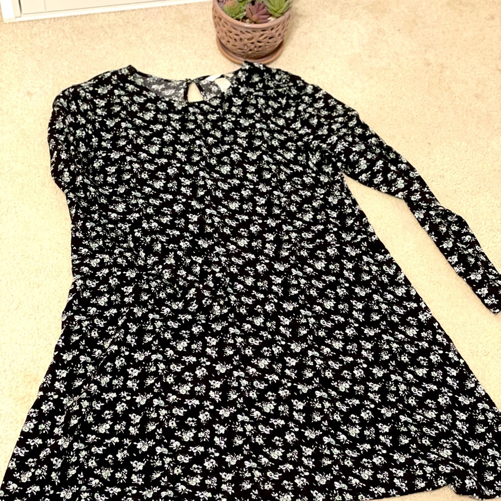 ✅‼️ H&M skater dress